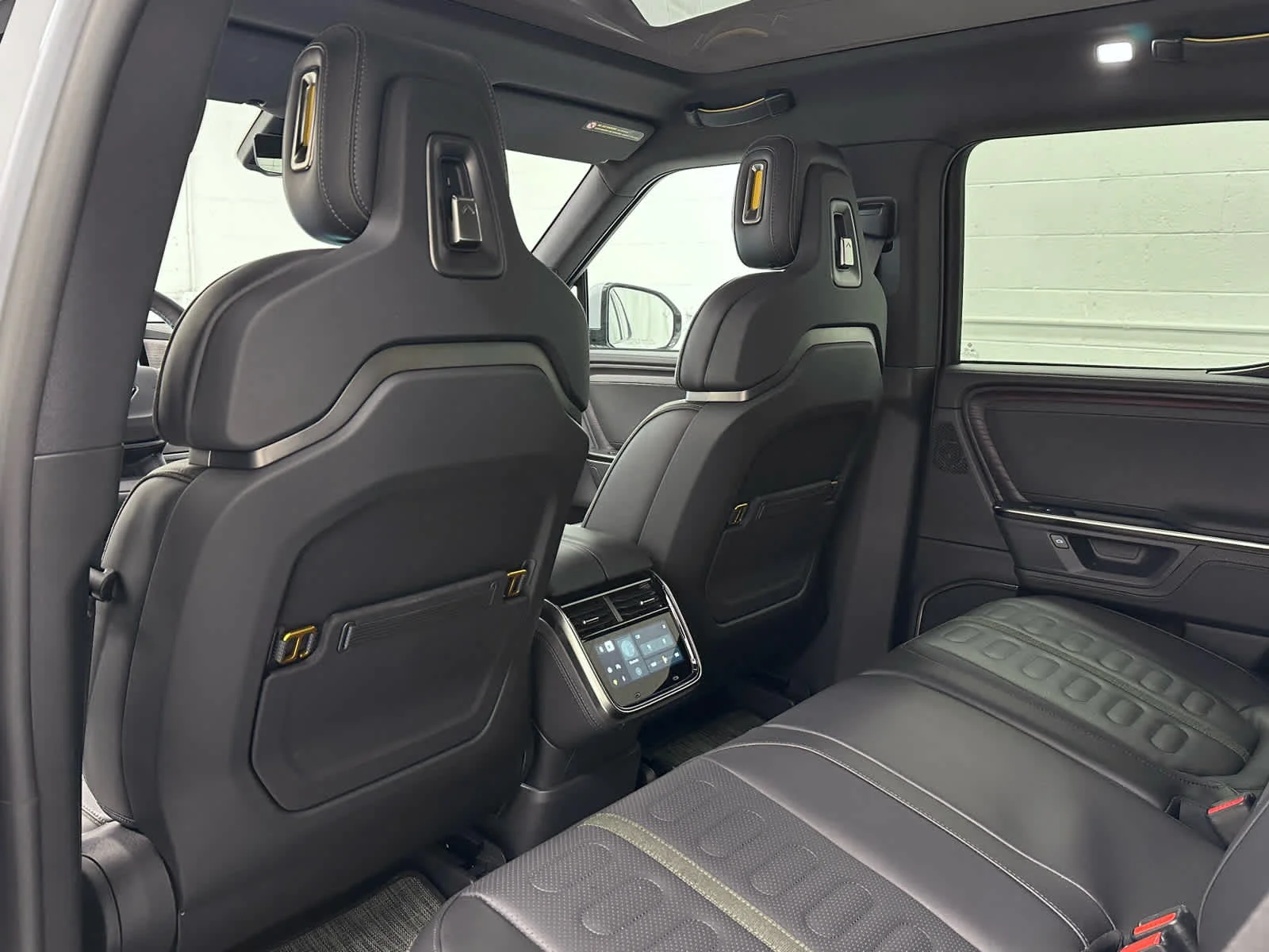 Used 2025 LA Silver Rivian Adventure image 14