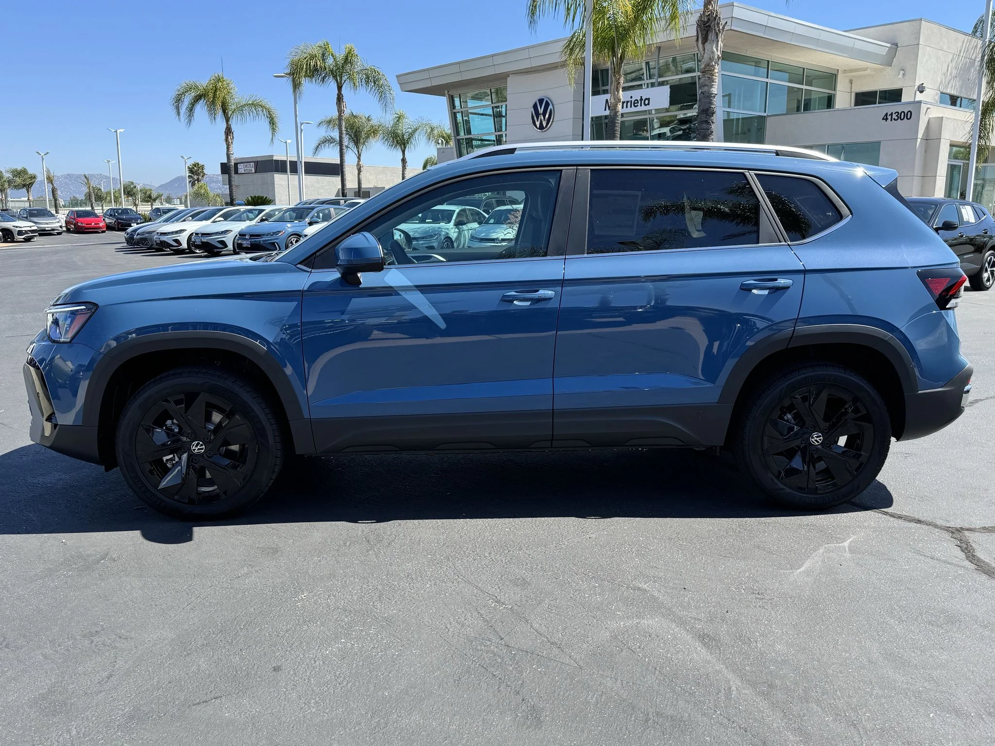 New 2026 Monterey Blue Pearl Volkswagen SE image 4