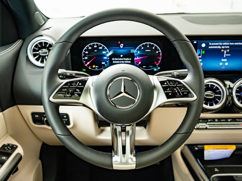 New 2026 Cosmos Black Metallic Mercedes-Benz GLA 250 image 40
