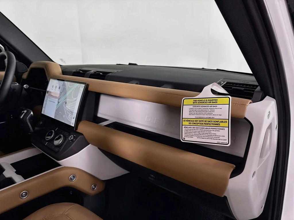 New 2026 Fuji White Land Rover S image 31