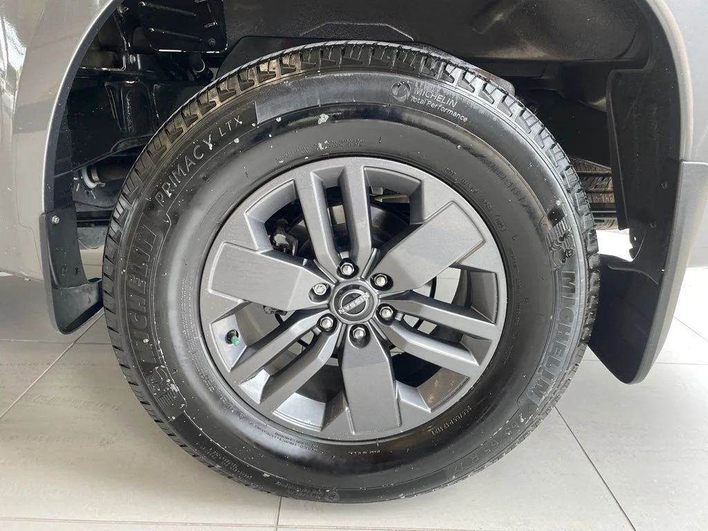 Used 2025 Gray Nissan SV image 17
