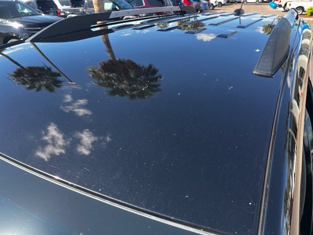 Used 2017 EBONY TWILIGHT METALLIC GMC SLT image 7