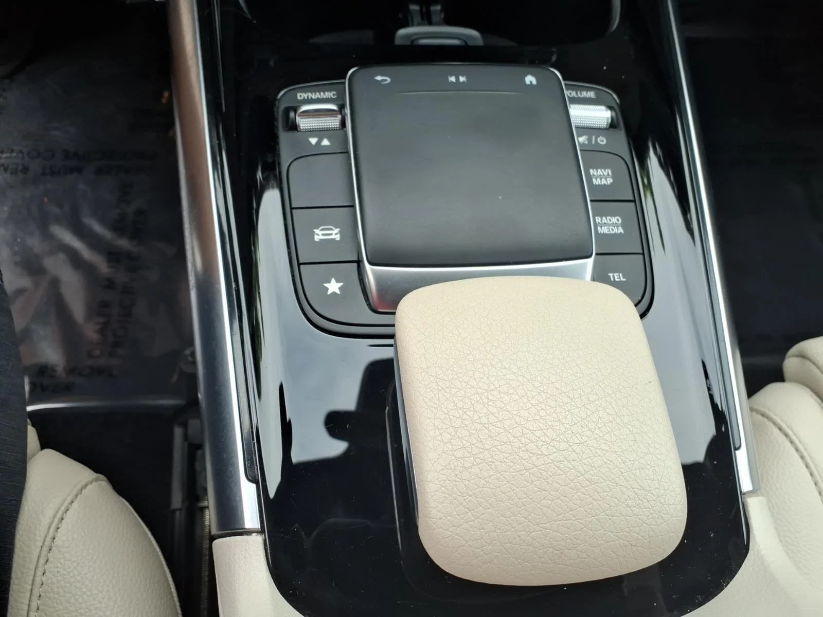 Used 2023 Polar White Mercedes-Benz GLA 250 image 29