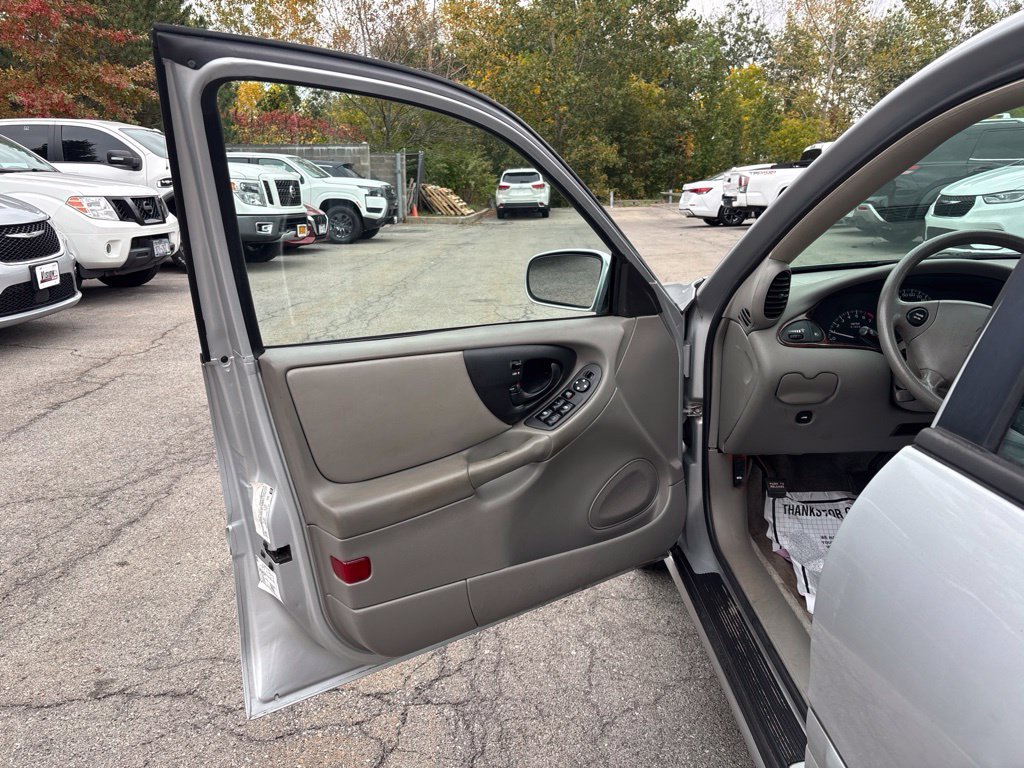 Used 2003 Silver Chevrolet LS image 14