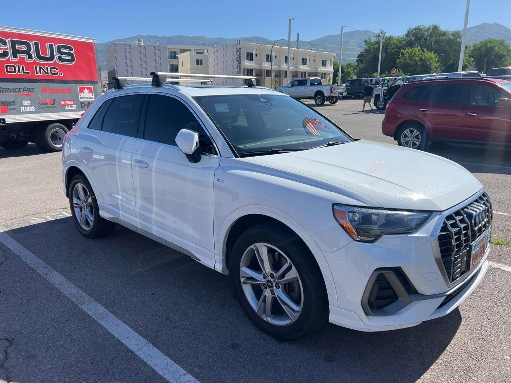 2021 Audi Q3 45 TFSI S Line Premium quattro's photo