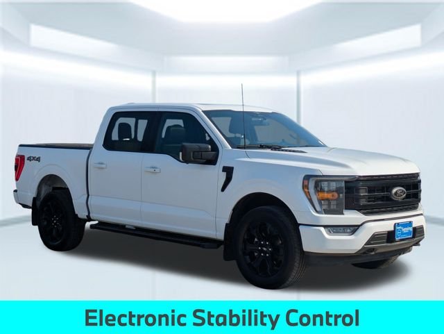 Used 2023  Ford Lariat image 9