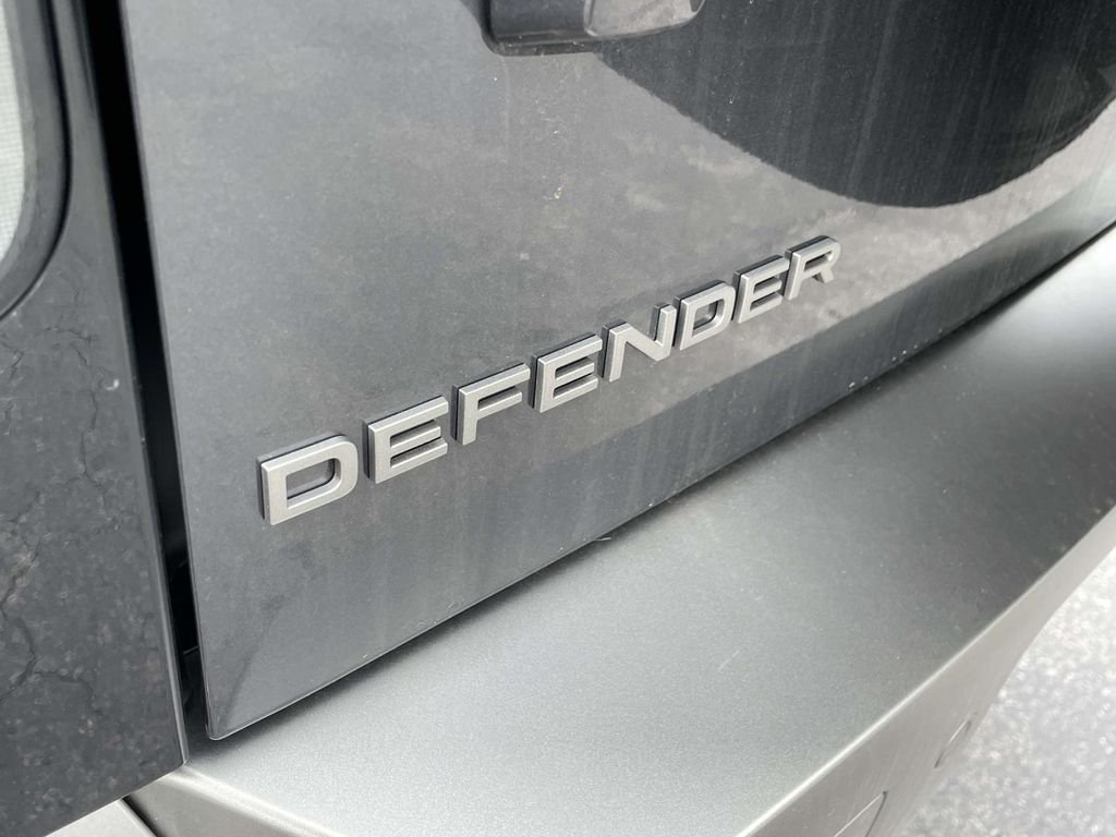 2026 Land Rover Defender S - Photo 8