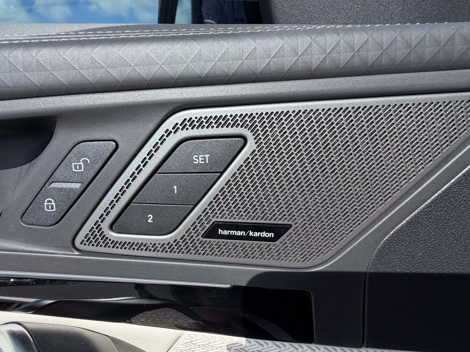 New 2026 Dune Grey Metallic BMW xDrive28i image 25
