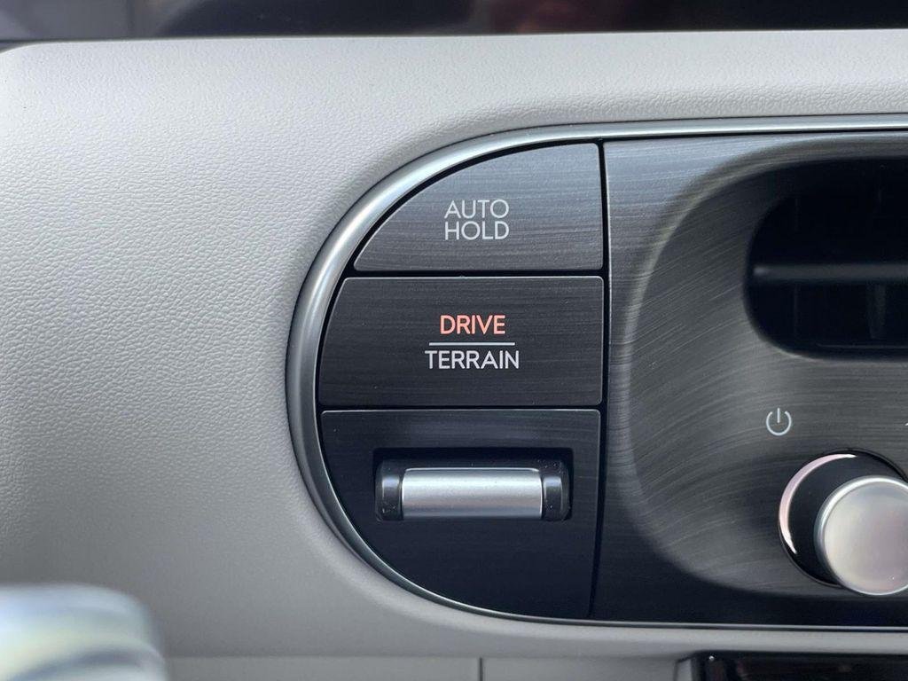 New 2027  Hyundai SEL AWD image 30