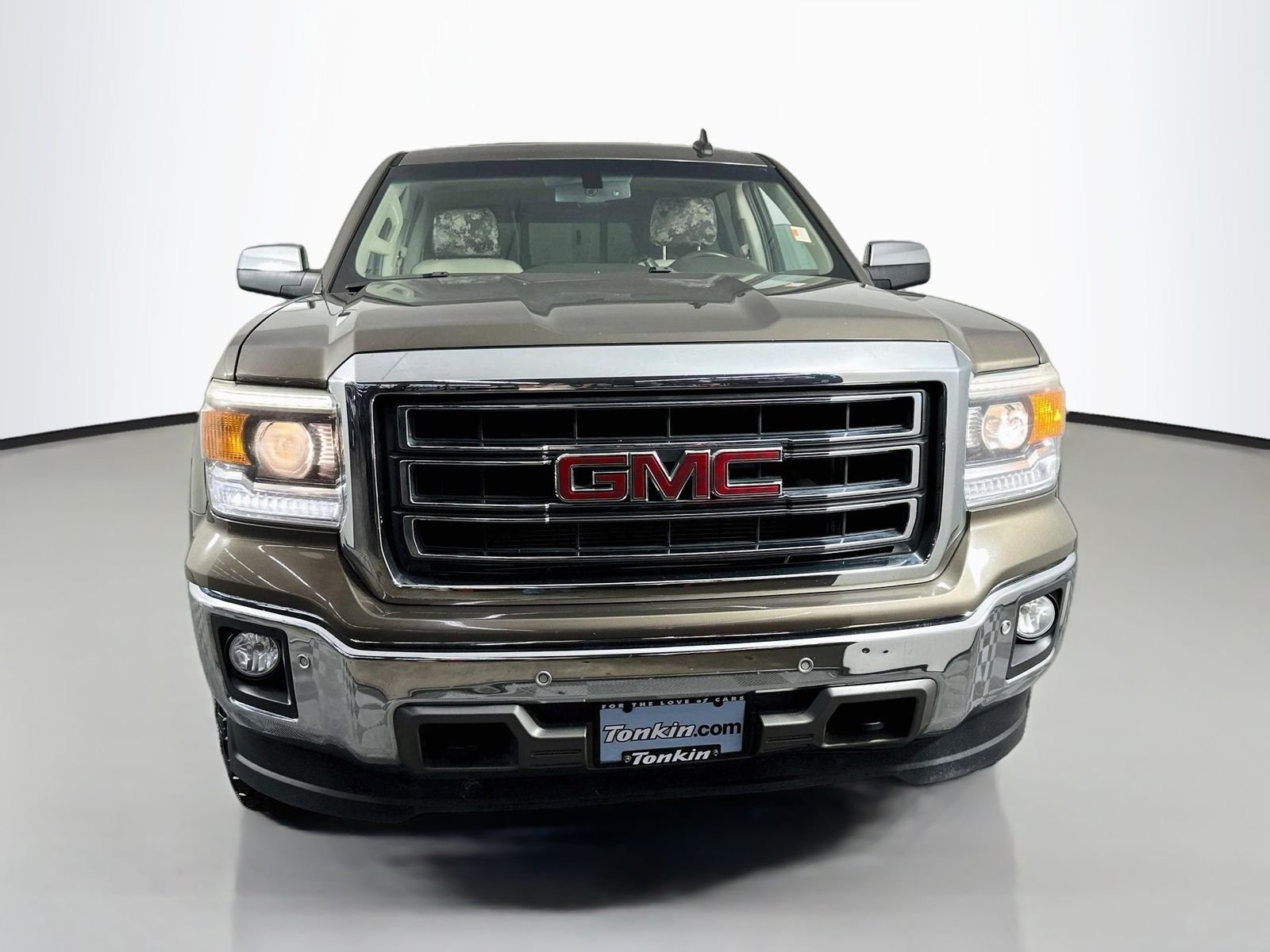 Used 2015 Bronze Alloy Metallic GMC SLT image 2