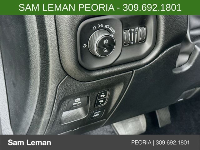 New 2027 Serrano-Green Metallic Exterior Paint RAM Laramie image 10