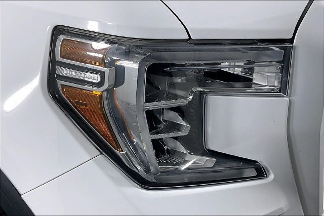 Used 2021 White GMC Elevation image 26
