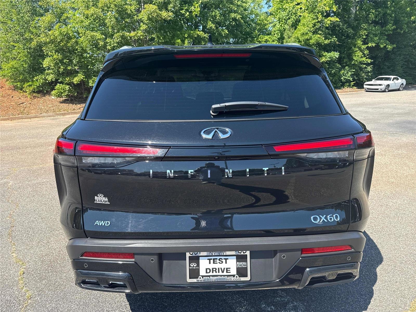 Used 2025 Mineral Black INFINITI LUXE image 7