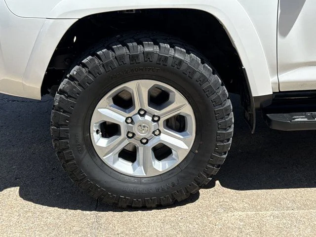 Used 2021 White Toyota SR5 image 13