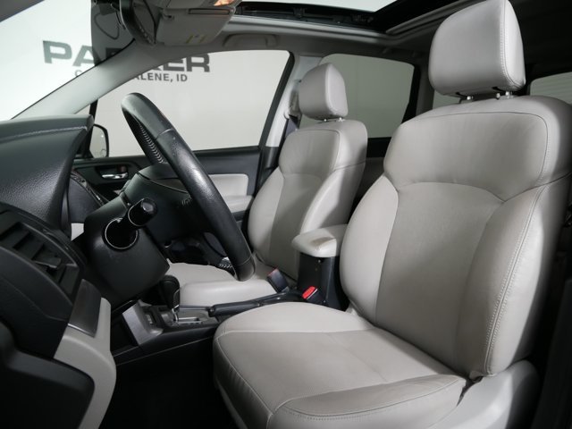 Used 2014 Dark Gray Metallic Subaru Touring image 9