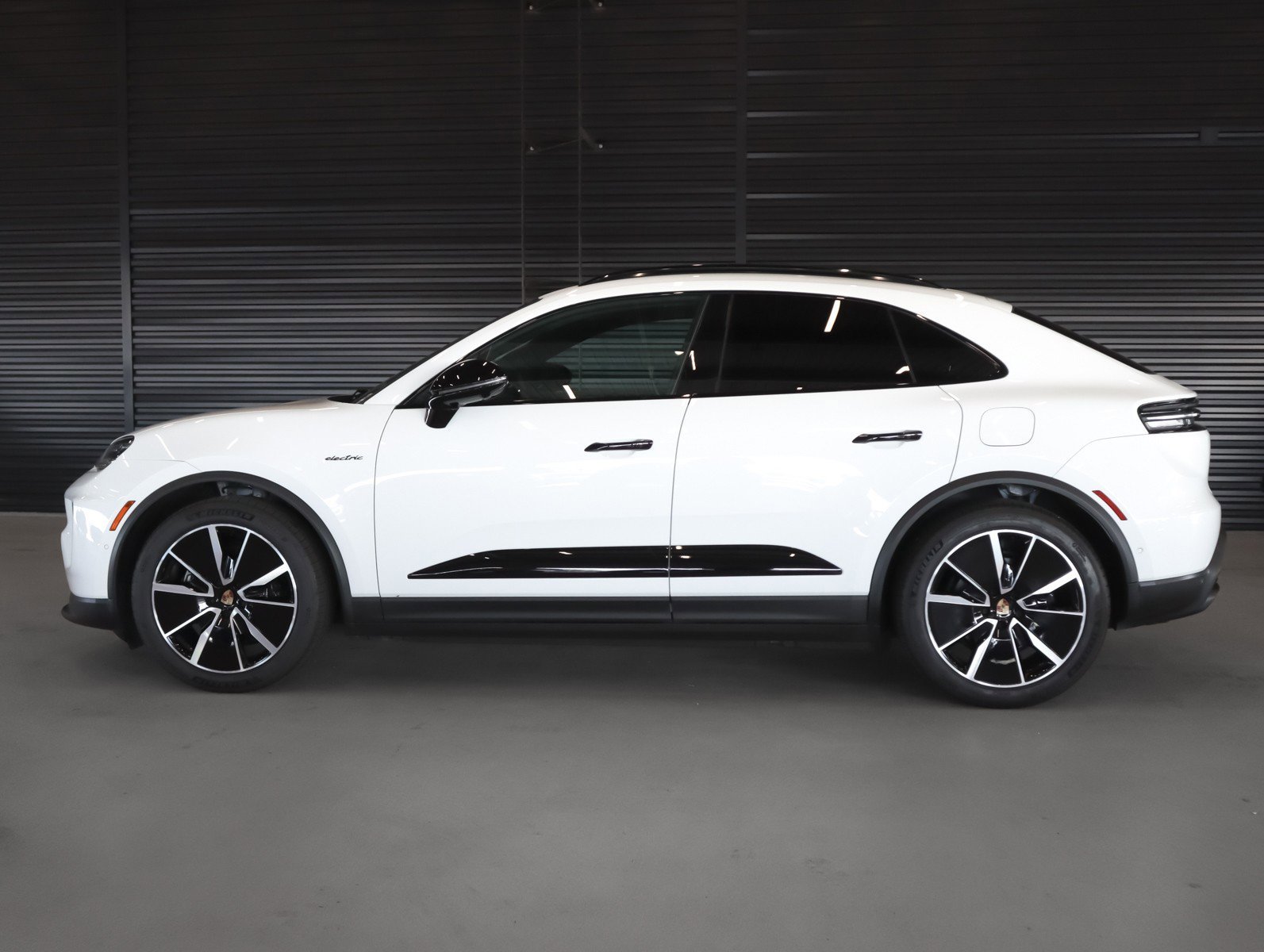 Certified 2025 Porsche Macan S with VIN WP1AB2XA0SL150499 for sale in Ontario, CA