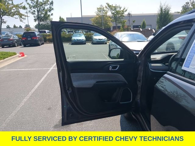 Used 2024 Gray Jeep Latitude image 21