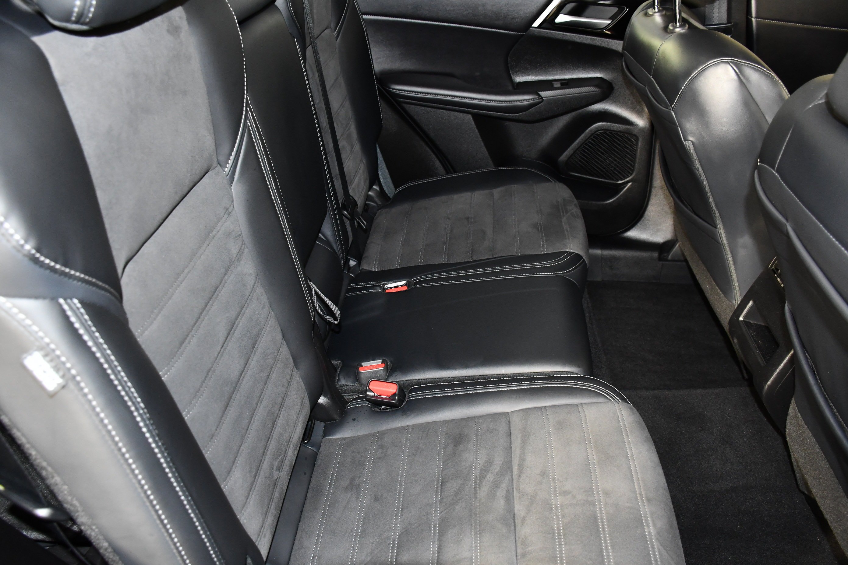 Used 2024 Red Diamond Mitsubishi SE image 41