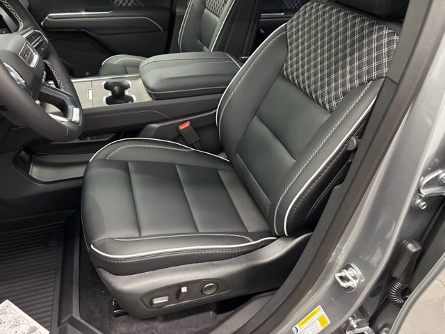 2026 GMC Acadia Denali - Photo 18