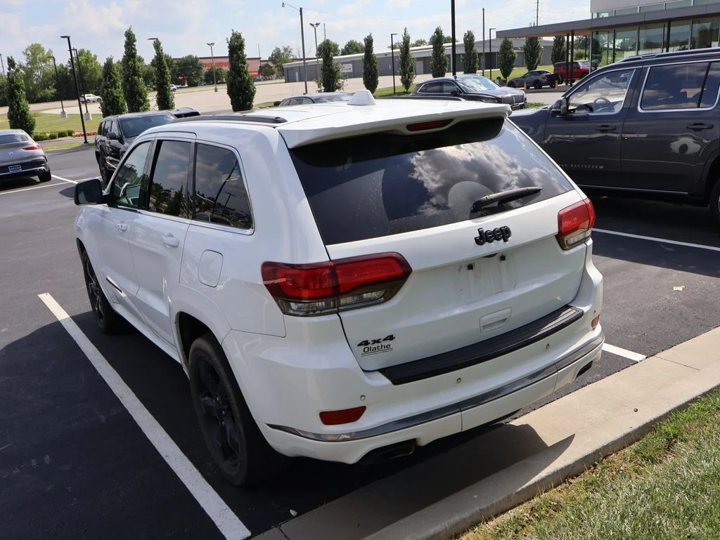 Used 2016 White Jeep Overland image 15