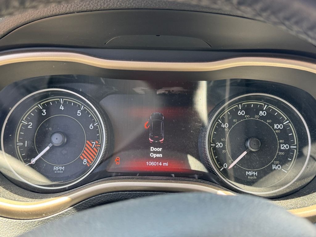 Used 2014 White Jeep Limited image 25