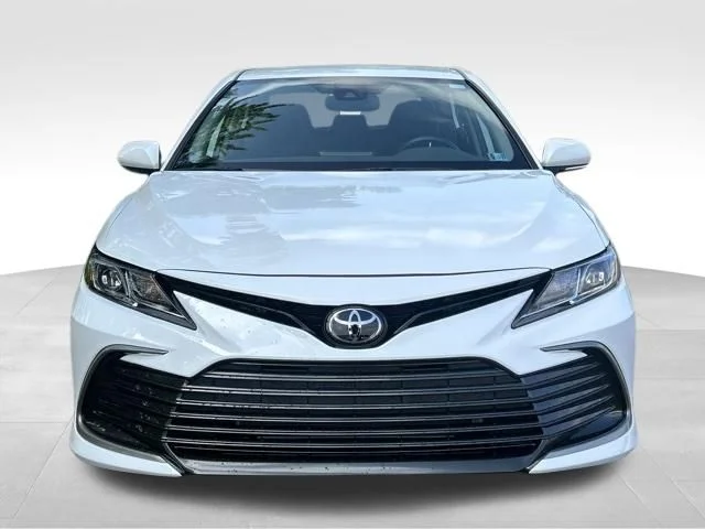 Used 2023 White Toyota LE image 8