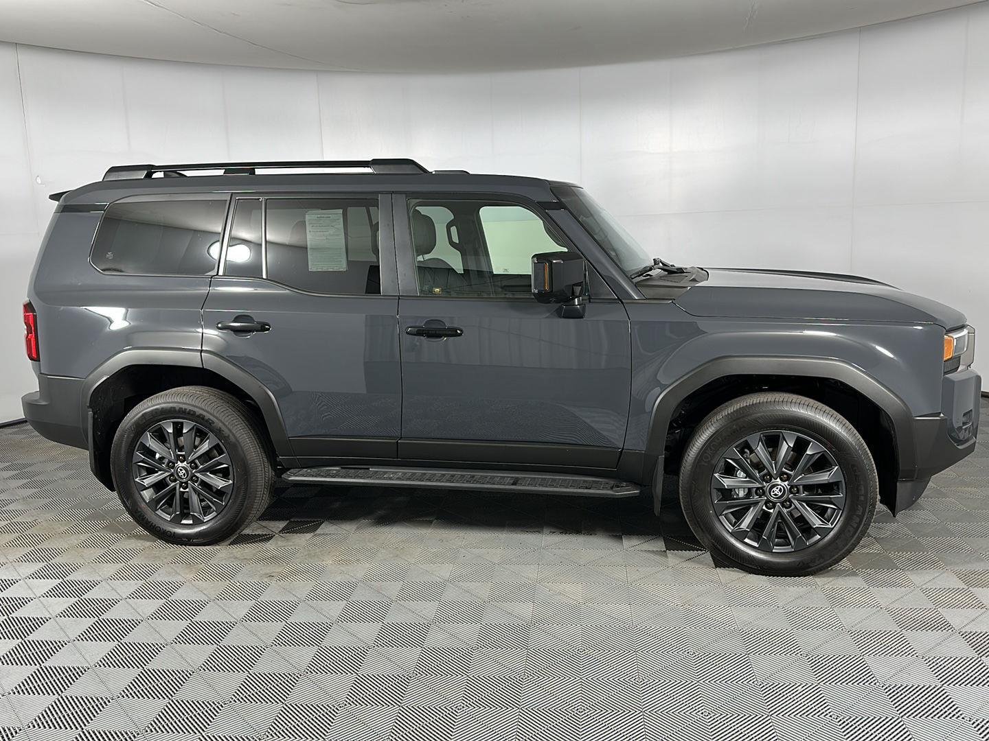 Used 2026 Underground Toyota Base image 8