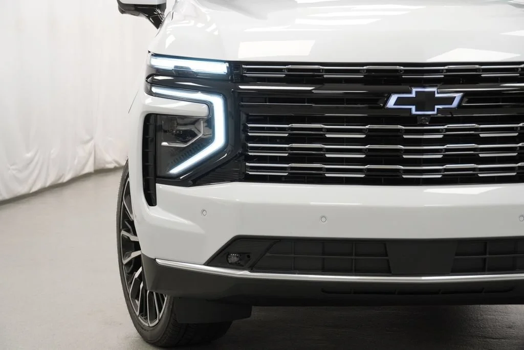 New 2026 Polar White Tricoat Chevrolet High Country image 37