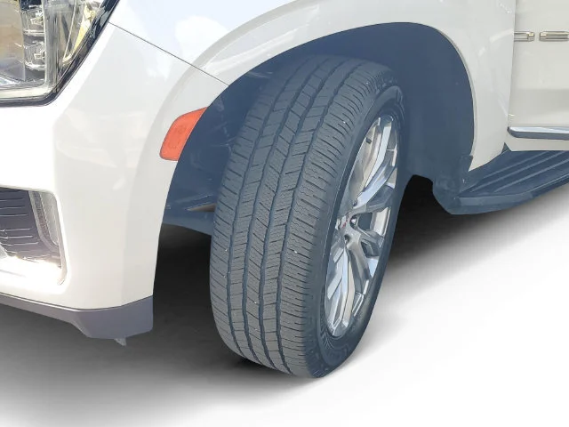 Used 2021 WHITE FROST TRICOAT GMC Denali image 40