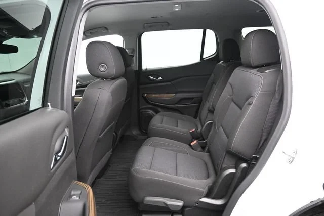 Used 2023 Summit White GMC SLE image 21