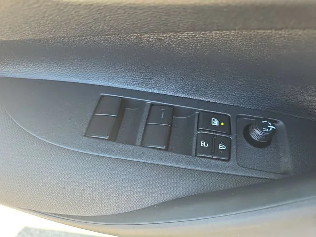 Used 2025  Toyota LE image 28