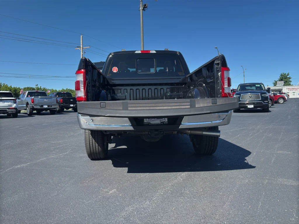Used 2022 Agate Black Metallic Ford LARIAT image 12