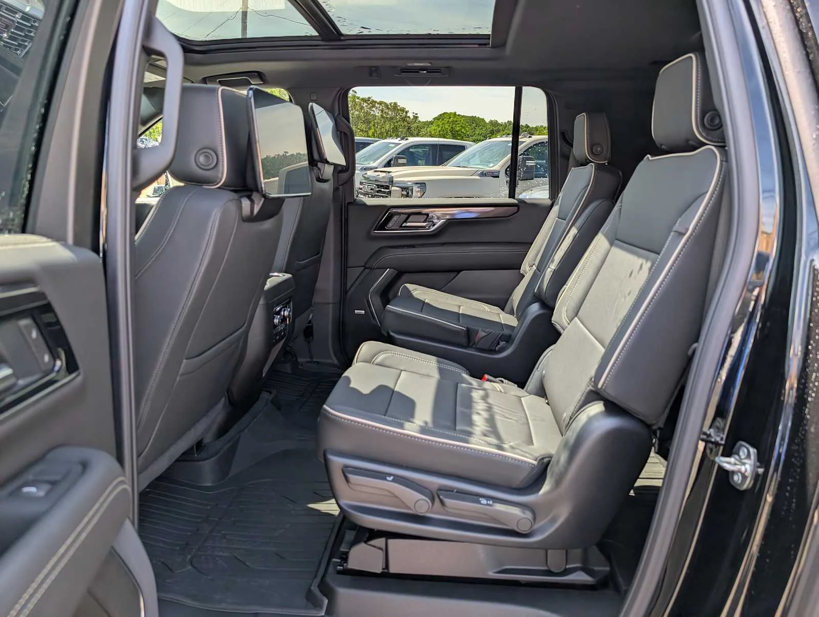 2026 GMC Yukon XL Elevation - Photo 19