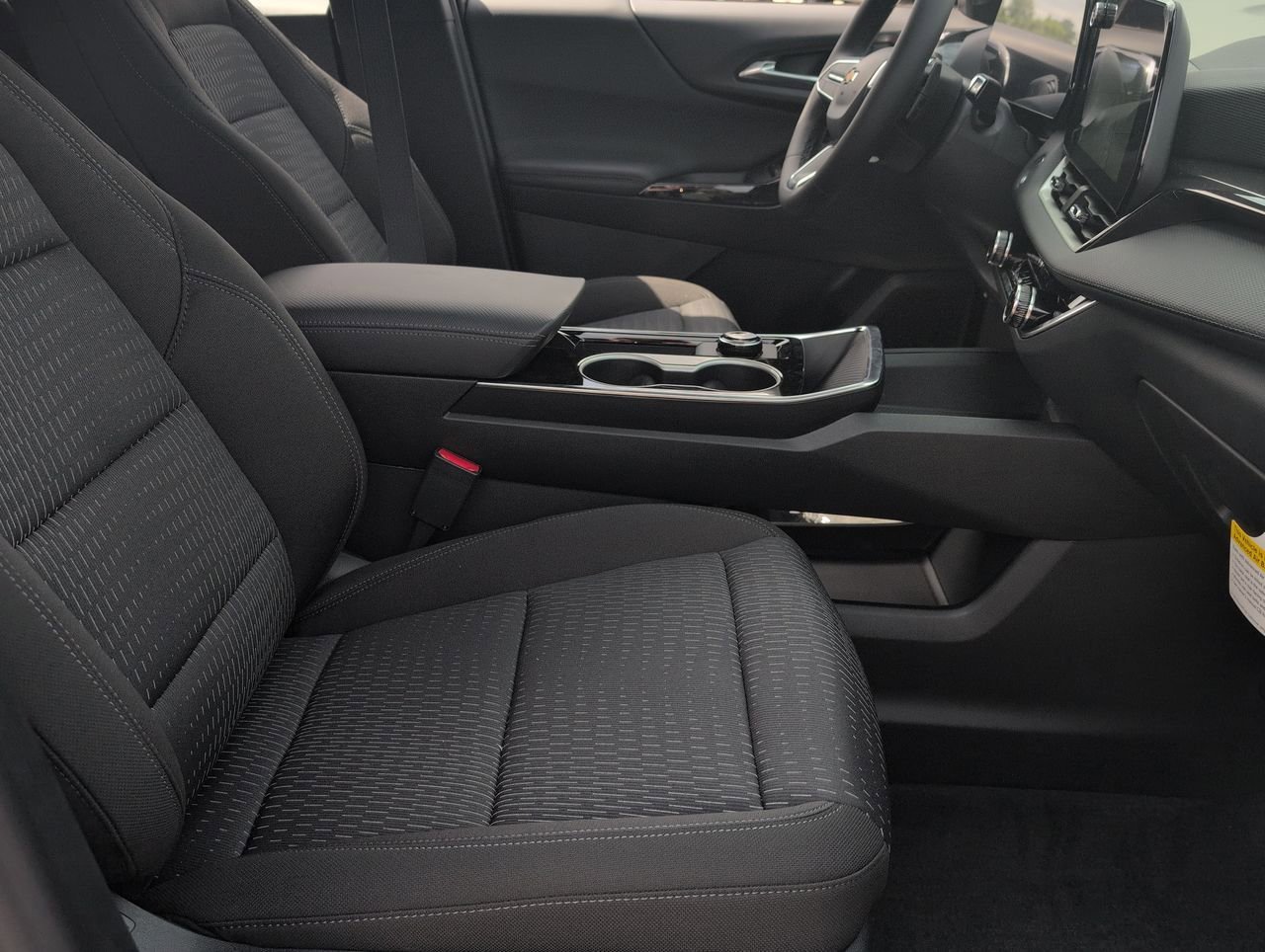 2026 Chevrolet Equinox LT - Photo 27
