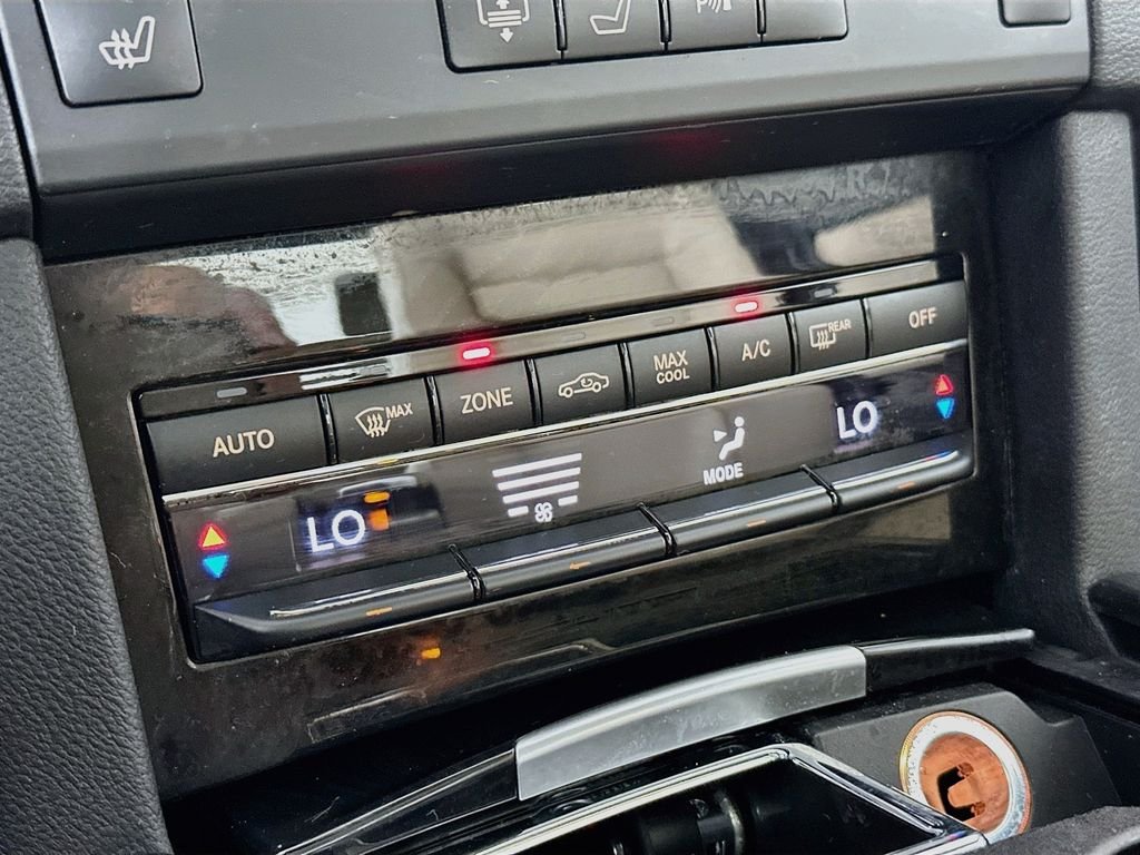 Used 2010 Brown Mercedes-Benz E 350 image 16