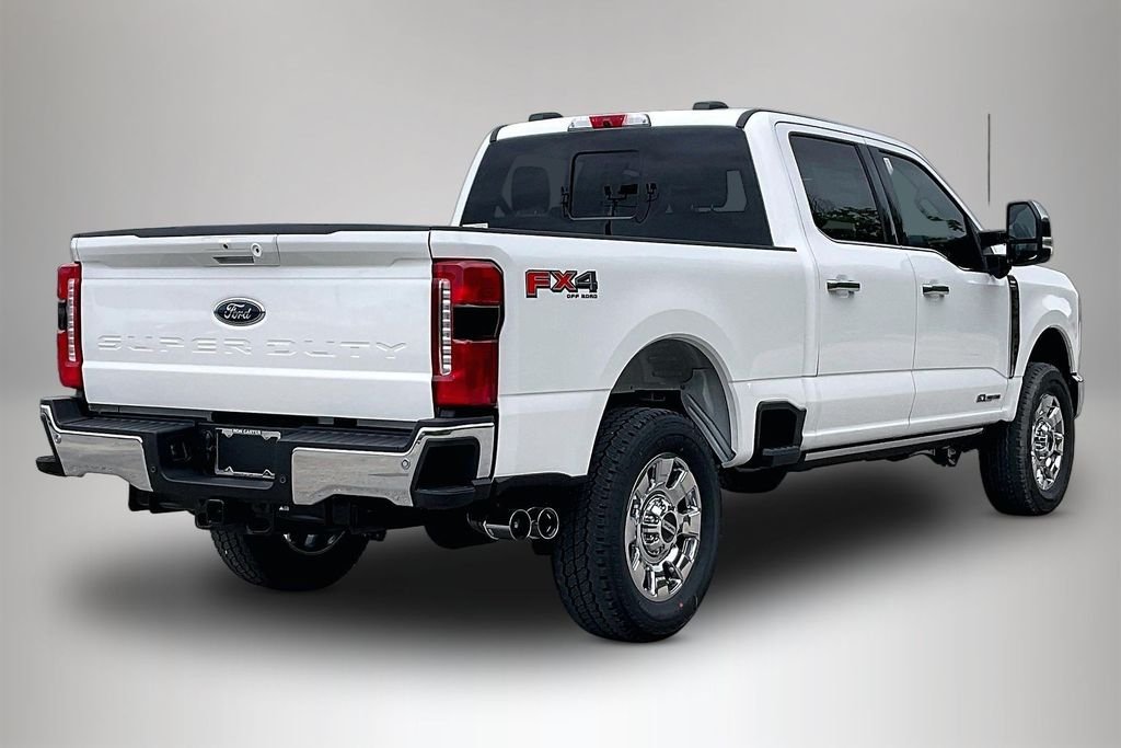 New 2026 Ford Super Duty F-250 Lariat 4D Crew Cab