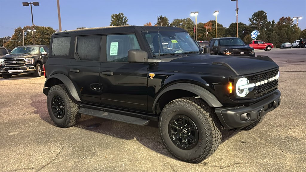 New 2026 Shadow Black Ford Badlands image 28