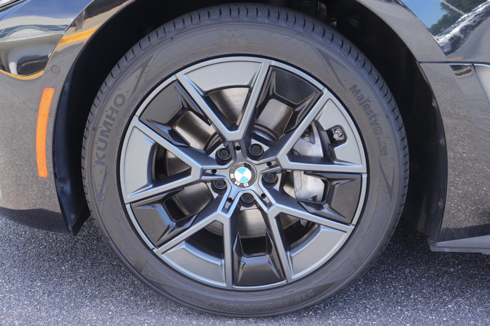 Used 2025 Black Sapphire Metallic BMW eDrive40 image 43