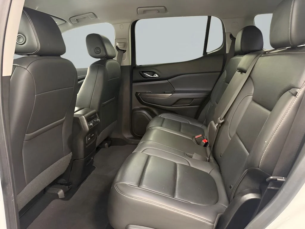 Used 2023 White GMC SLT image 13