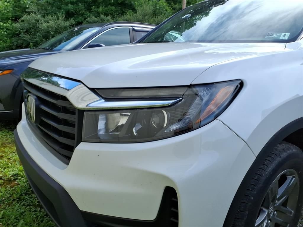 Used 2023 White Honda RTL image 4