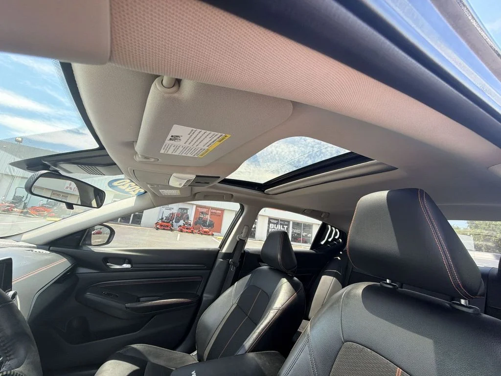 Used 2020 Black Nissan 2.5 SR image 20