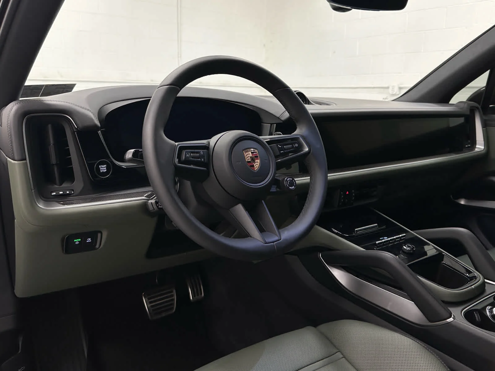 Used 2025 Quartzite Grey Metallic Porsche S image 10