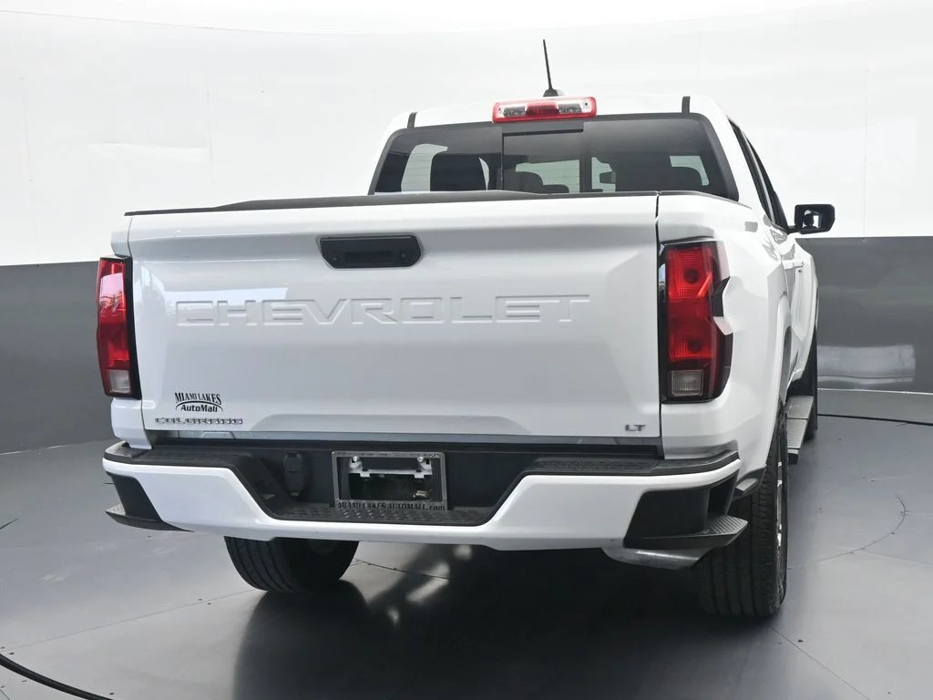 Used 2023 Summit White Chevrolet LT image 5