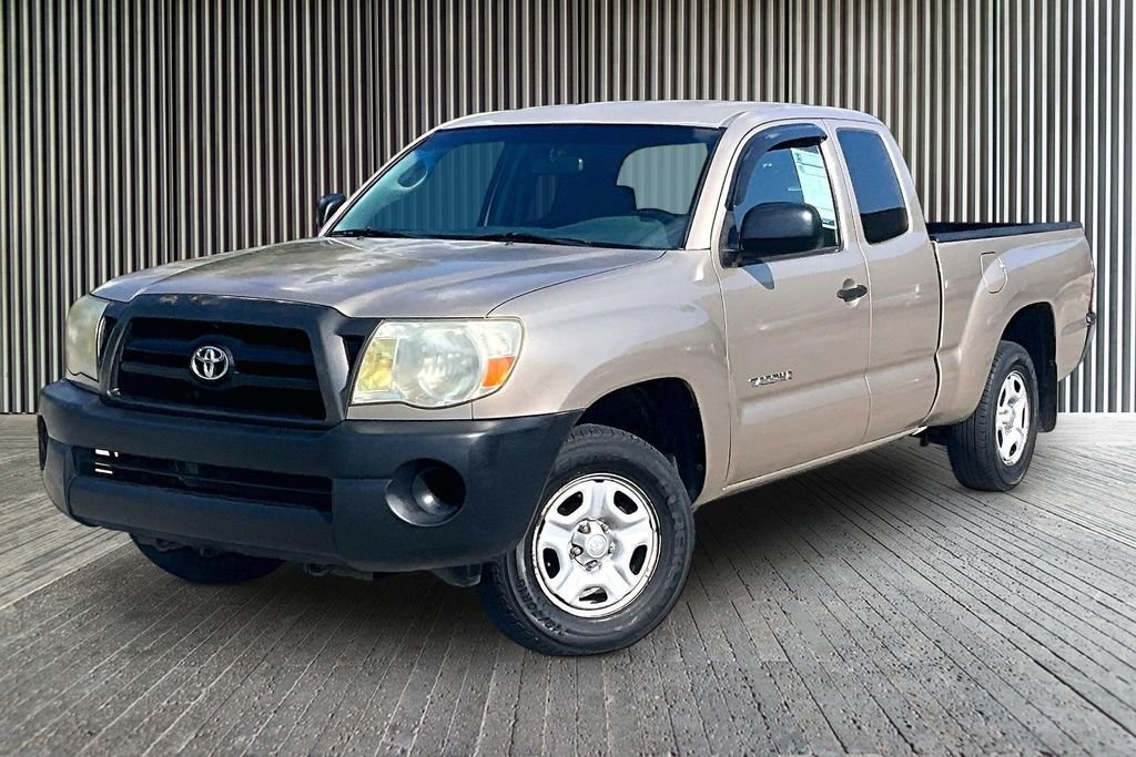 Used 2005 Beige Toyota Base image 12
