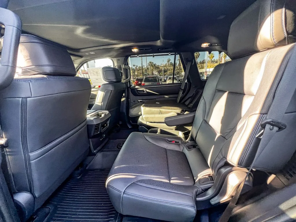 2026 Toyota Sequoia Platinum - Photo 17