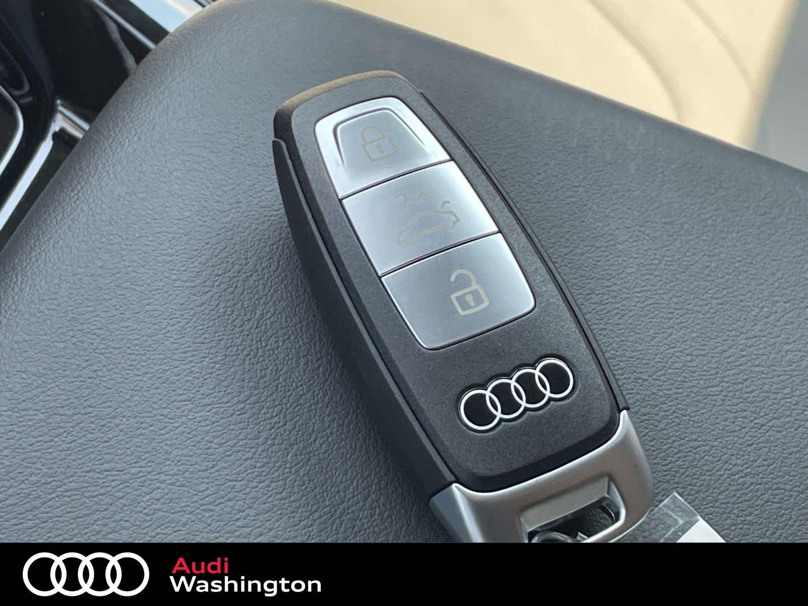 New 2026 V6V6/Green Audi S line image 4