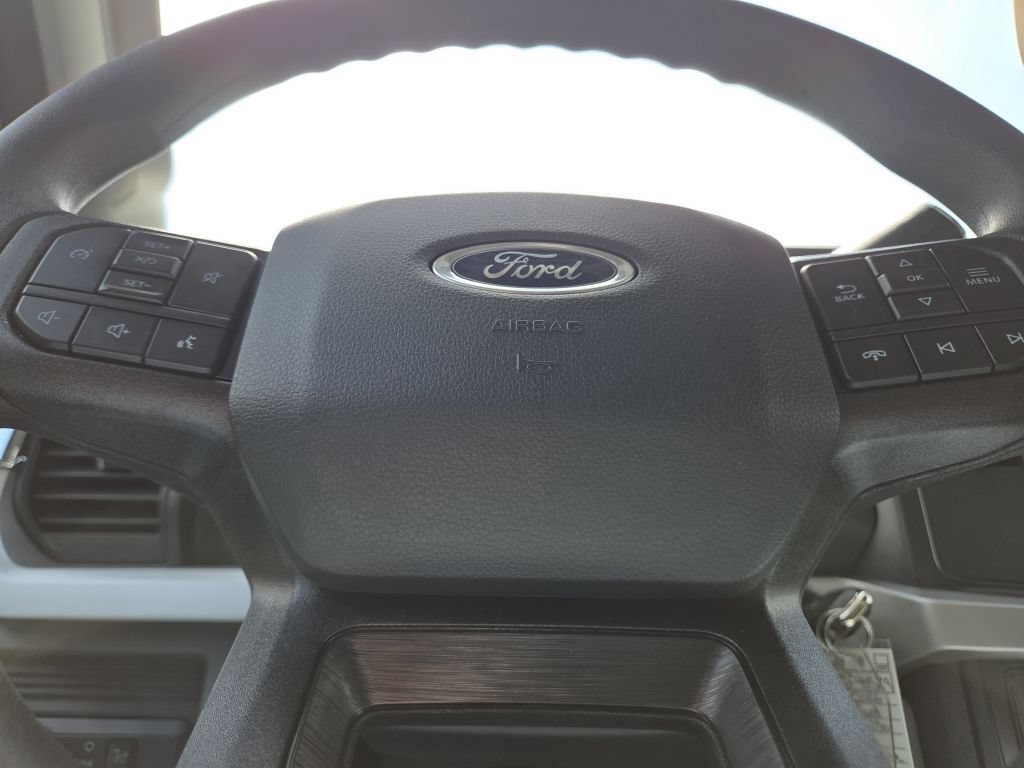 New 2026 Oxford White Ford XL image 32