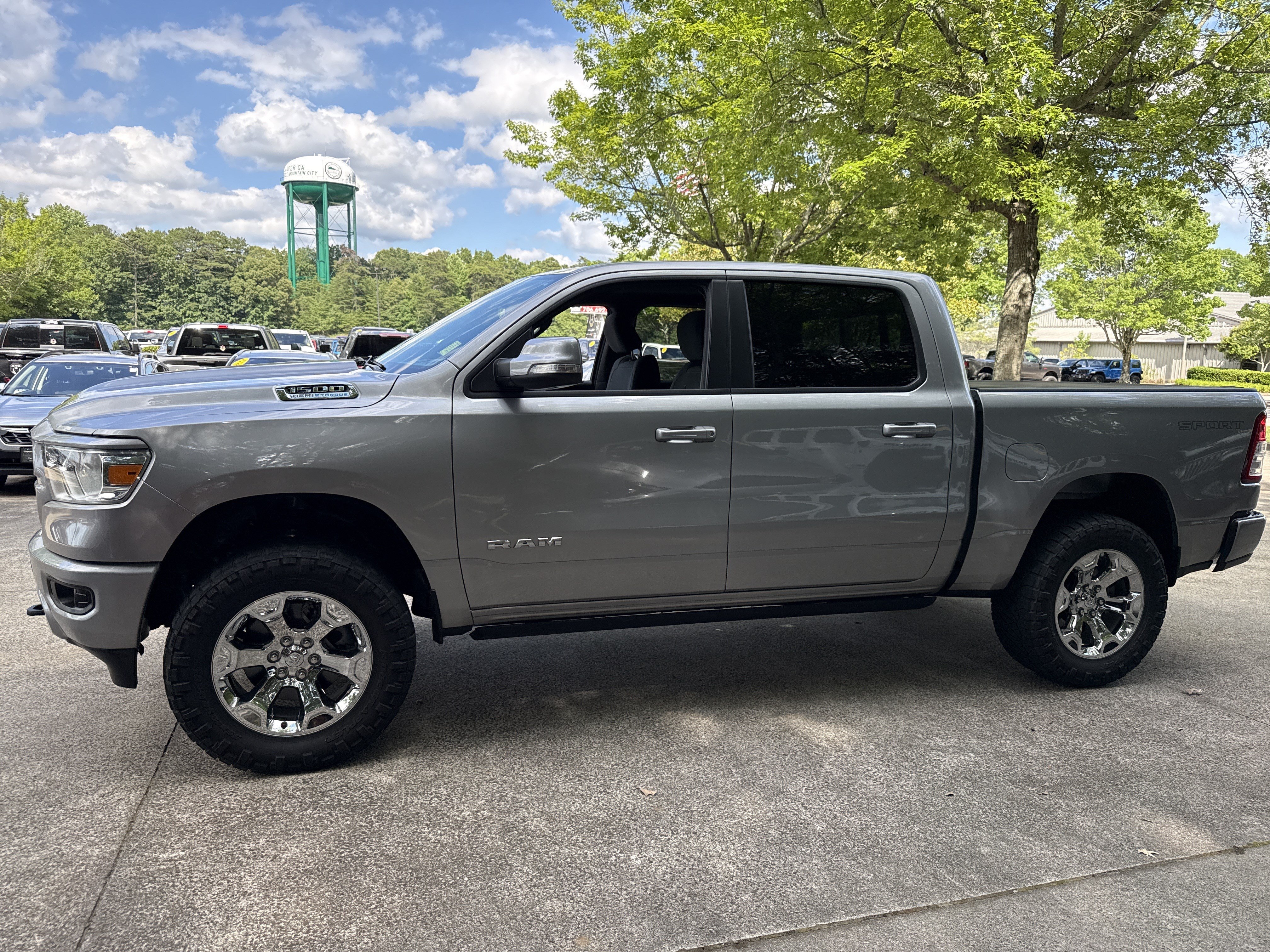 Used 2022 Billet Silver Metallic Clearcoat Ram Big Horn image 4