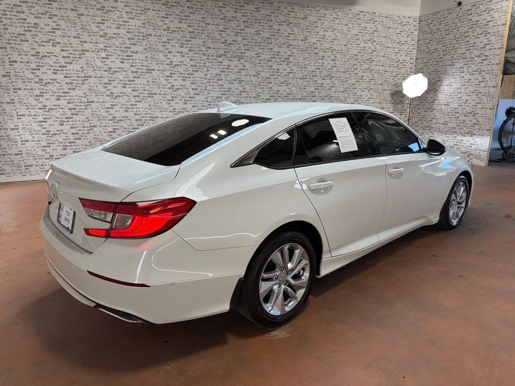 Used 2020 Platinum White Pearl Honda LX image 7