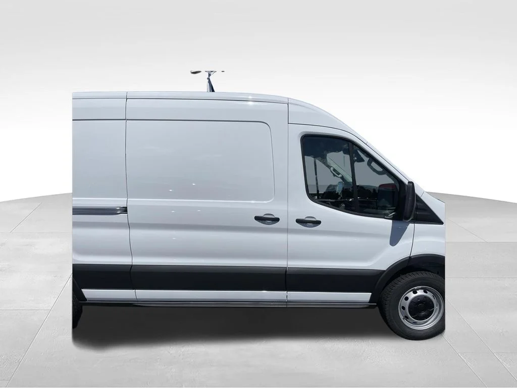 New 2026 Oxford White Ford Cargo Van image 35